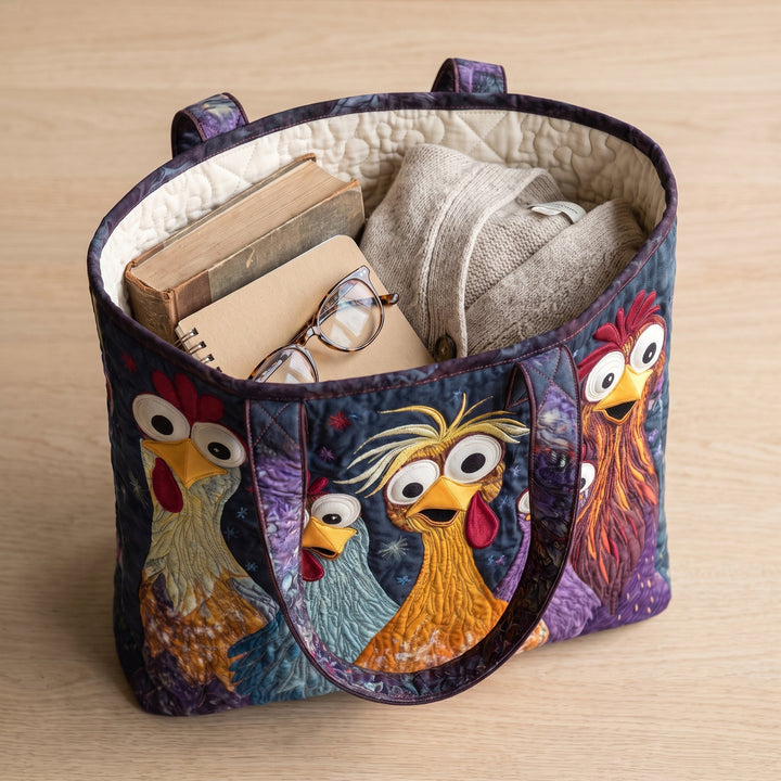 Bolso Artesanal — Cinco Gallinas de Colores: con un libro de tapa dura, un suéter doblado y lentes de lectura